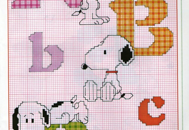 Alfabeto punto croce con il simpatico Snoopy personaggio Peanuts (1)