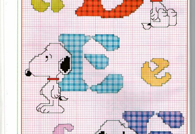 Alfabeto punto croce con il simpatico Snoopy personaggio Peanuts (2)