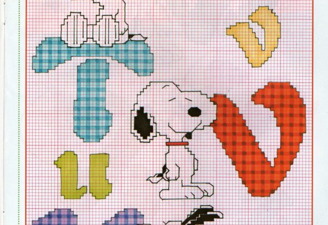 Alfabeto punto croce con il simpatico Snoopy personaggio Peanuts (7)