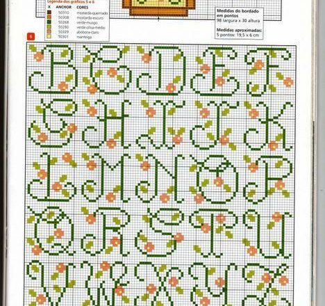 alfabeto punto croce floreale con boccioli