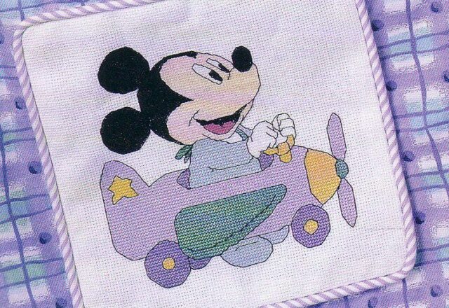 baby topolino su aereo (1)